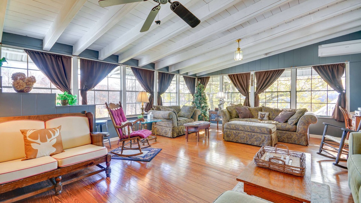 Piper Gap House | Mountain-View Galax Home Near Hiking!