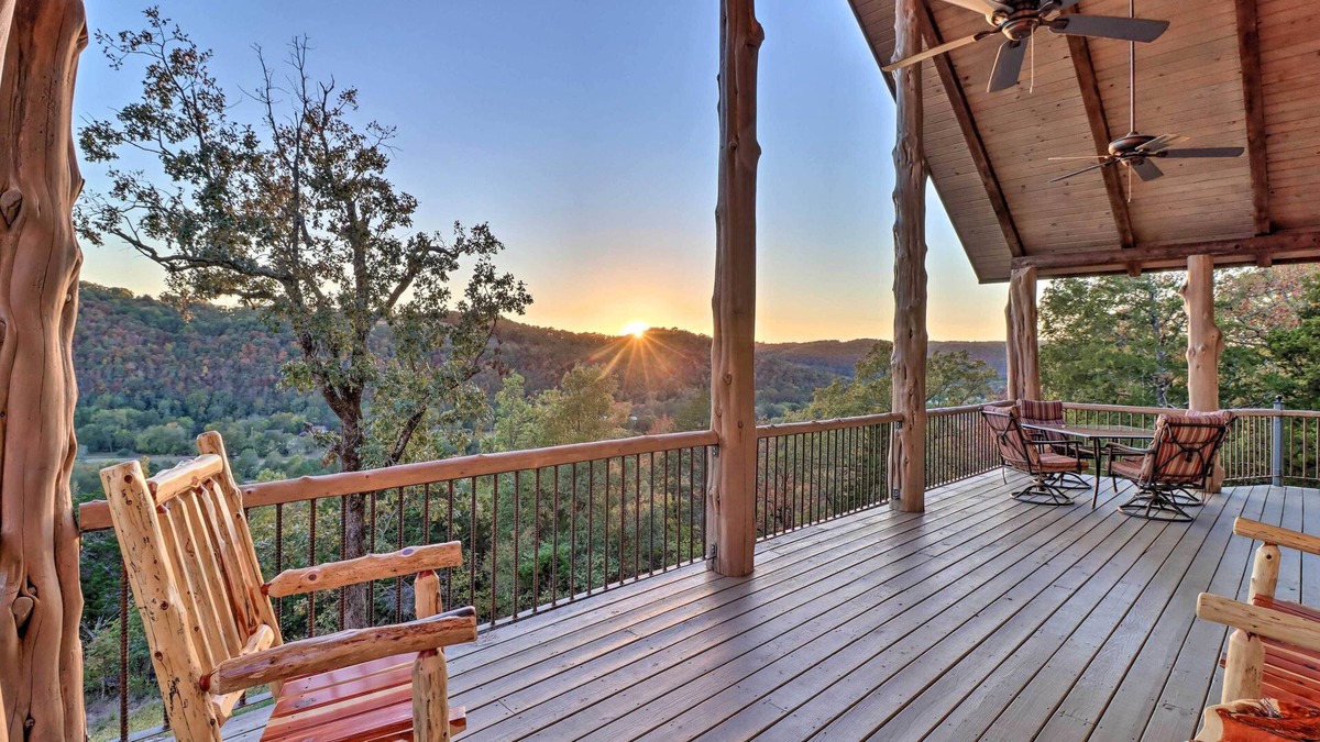 Mountain View Cabin | Mountain View Hideaway w/Outdoor Fireplace!