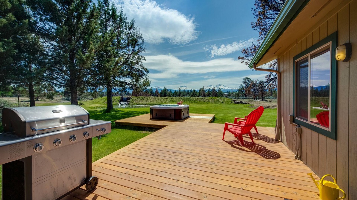 Bend House | Mountain View Home w/On-site Golf and Private Hot Tub - Near Skiing and Bend