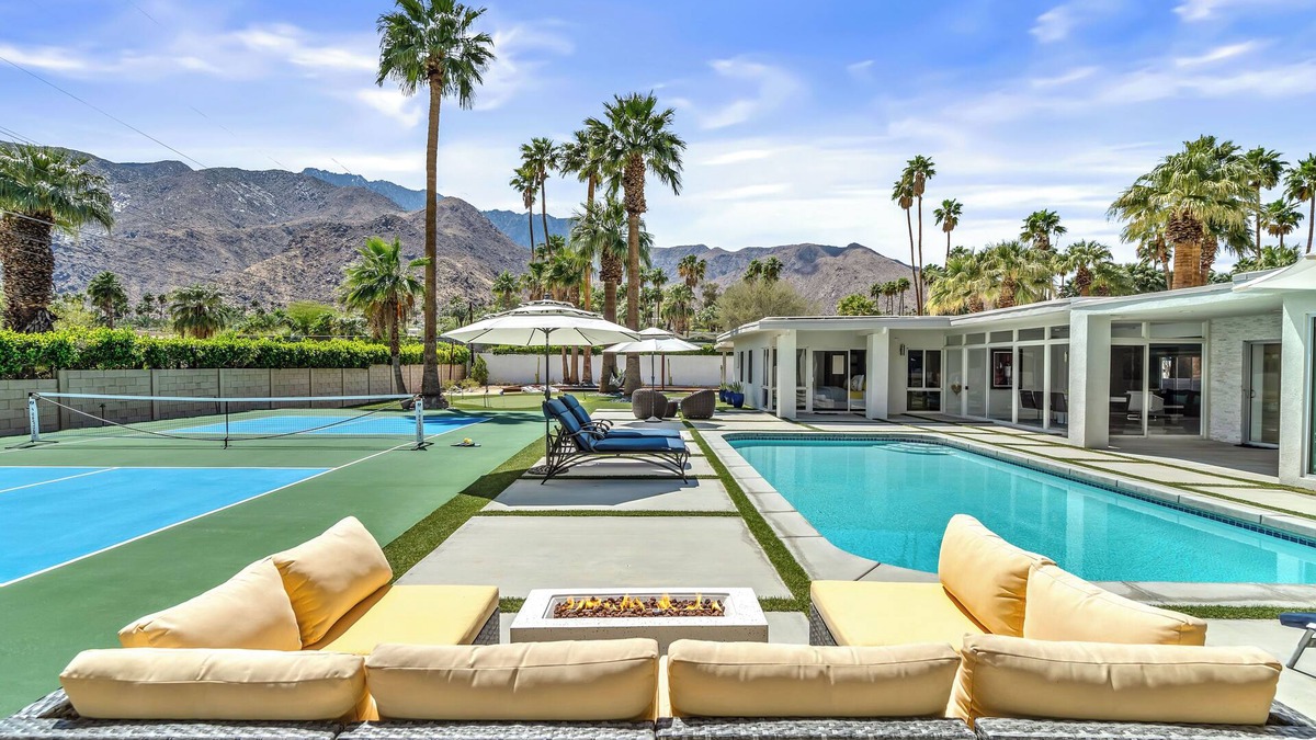 Little Tuscany House | Mountain View Oasis – Designer Oasis with Pickleball, Pool, Bocce Ball, Golf & Views