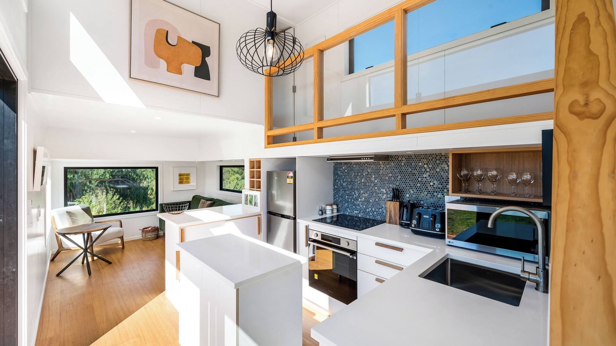 Wanaka Cottage | Mountain View Retreat Near Wanaka - Cosy Tiny Home Cottage
