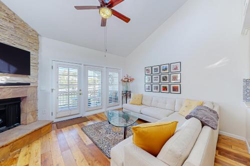 Biltmore Courts Apartment | Mountain View Retreat