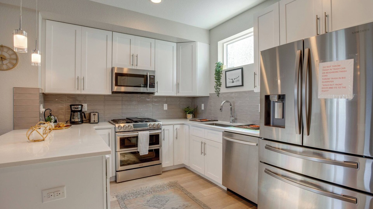 West Colfax Apartment | Mountain-view Rooftop Deck: Denver Townhome