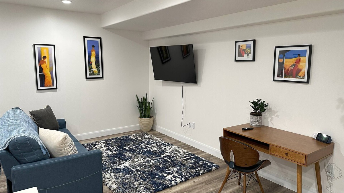 Herriman Apartment | Mountain-View Studio/Hot Tub/22 Min to Salt Lake City/Private Entry