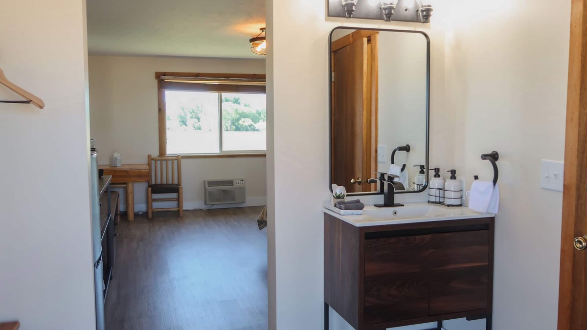 Tetonia Cabin | Mountain View Studio Suite w/Fireplace