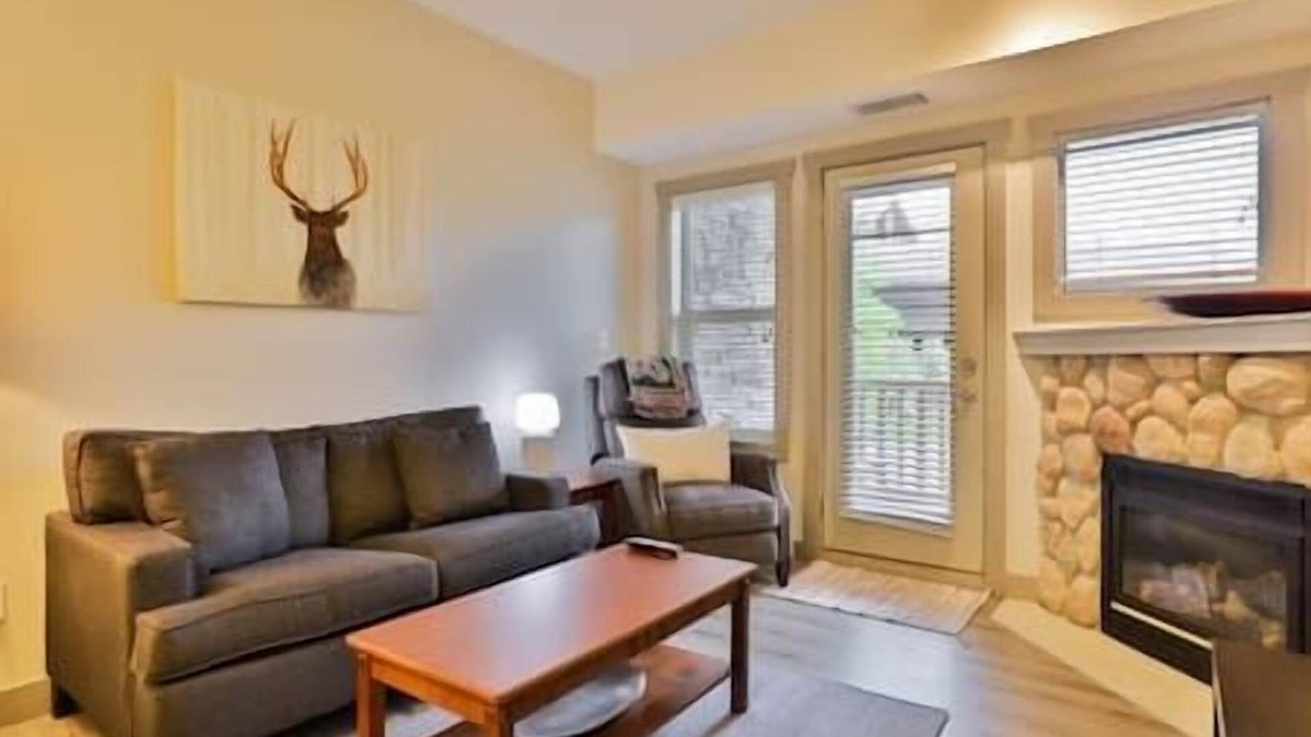 East Kootenay Condo | Mountain View Two Queens Condo