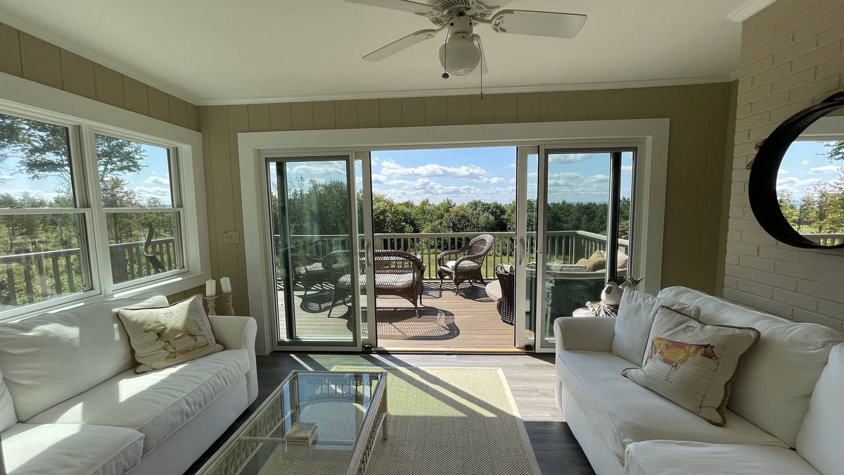 Tuftonboro House | Mountain View Getaway-Near Lake Winnipesaukee