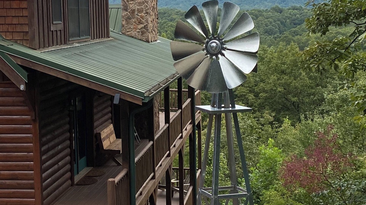 Sautee Nacoochee Cabin | Mountain View Spectacular Cabin Wildlife HotTub Gameroom Firepit Helen, SauteeGa