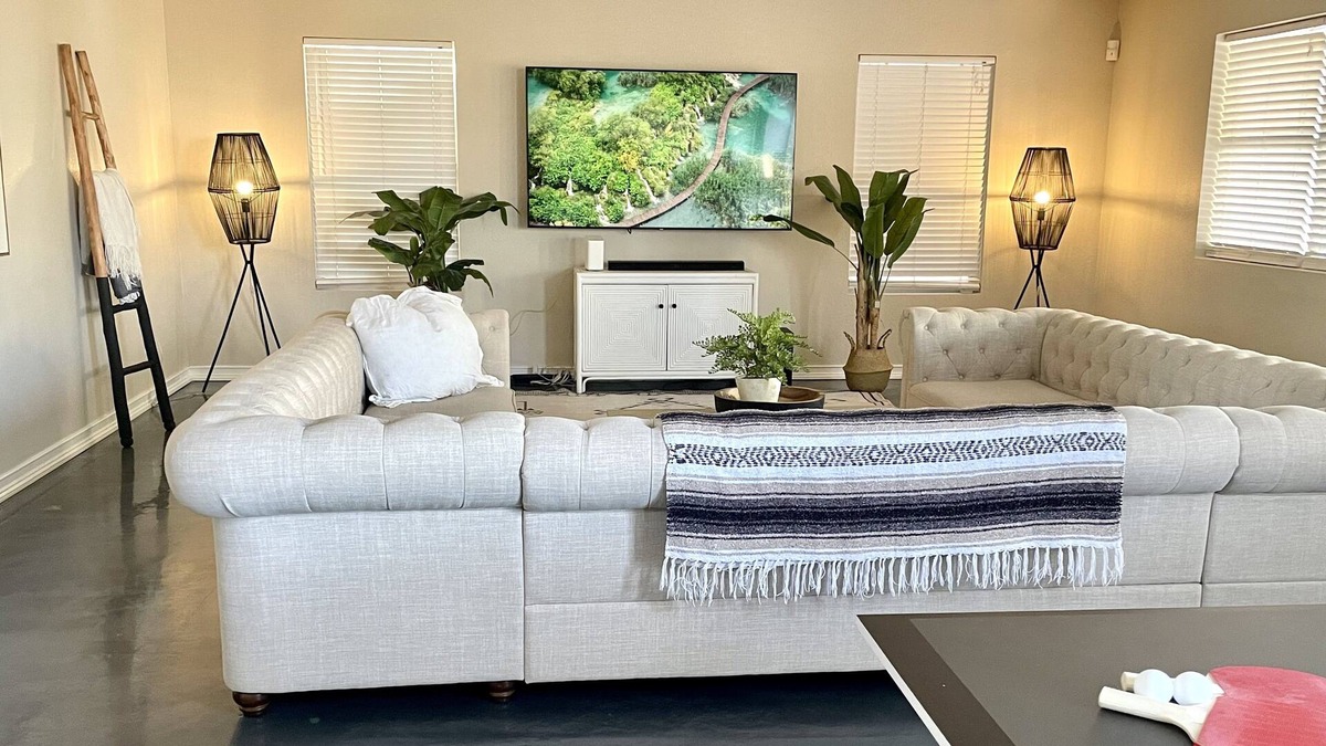 Paradise Valley Village House | Mountain View ⛰️ with Hot Tub, Hiking, BBQ, and Fire Pit