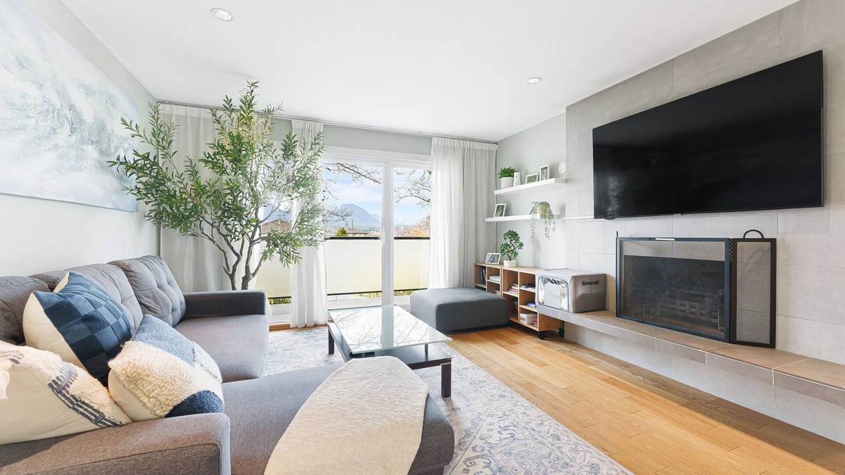 Hastings House | Mountain Views, 6 Bedroom, Patio, BBQ, Centrally located and Near Downtown