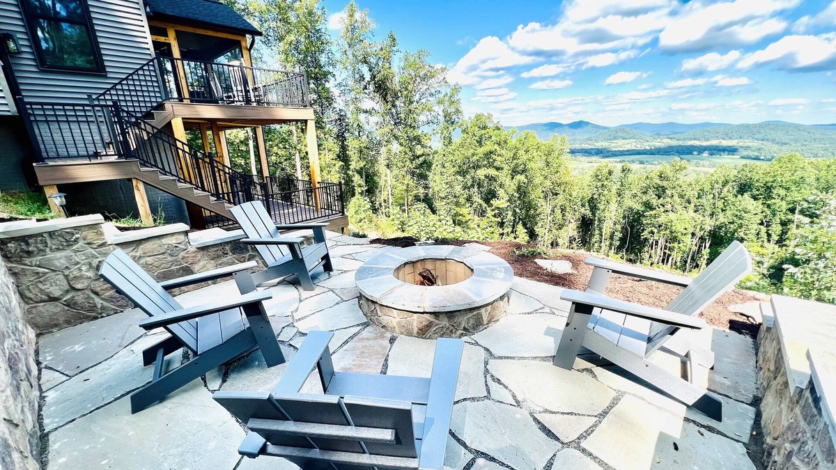 Stanardsville House | Mountain Views, Hot Tub, Fire Pit, Screened-In Porch