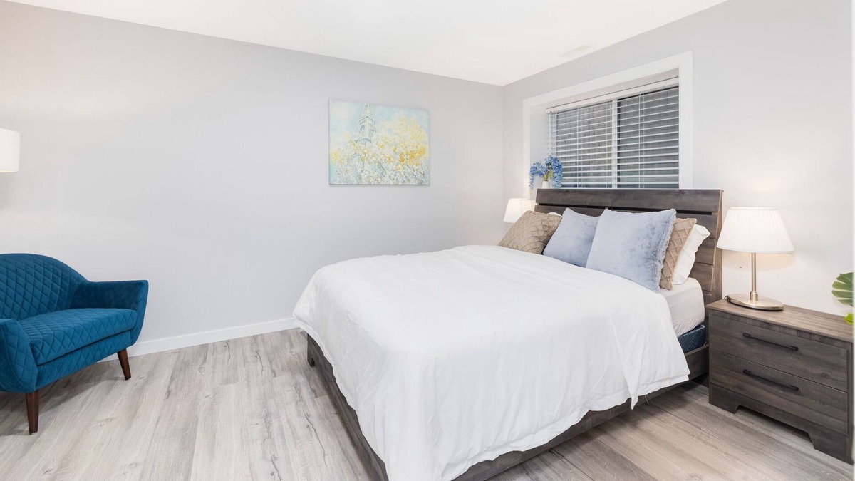 Sardis House | Mountain Views in an Exclusive Neighbourhood, Close to hot Springs/fishing Spots