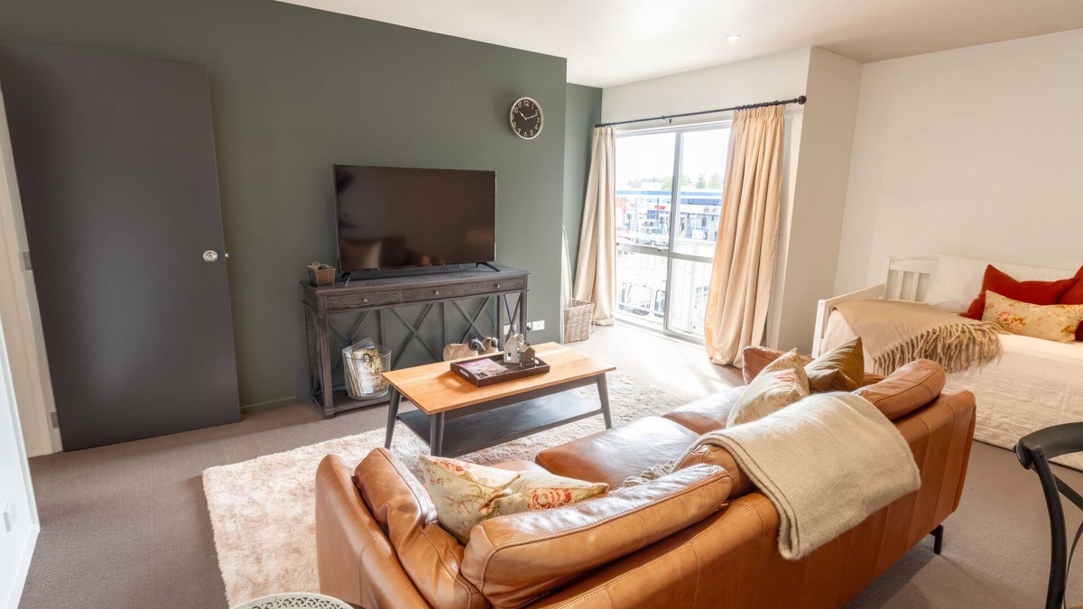 Methven Apartment | Mountain Views on Main Street