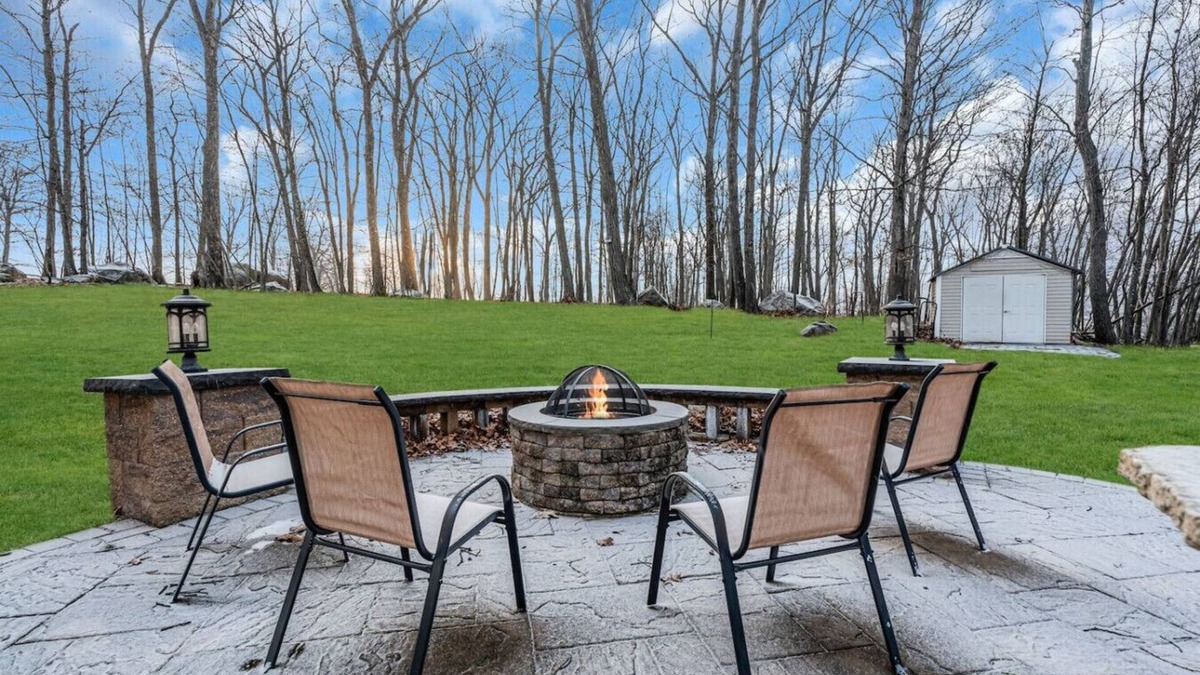Stony Point House | Mountain Views That'll Take Your Breath Away!