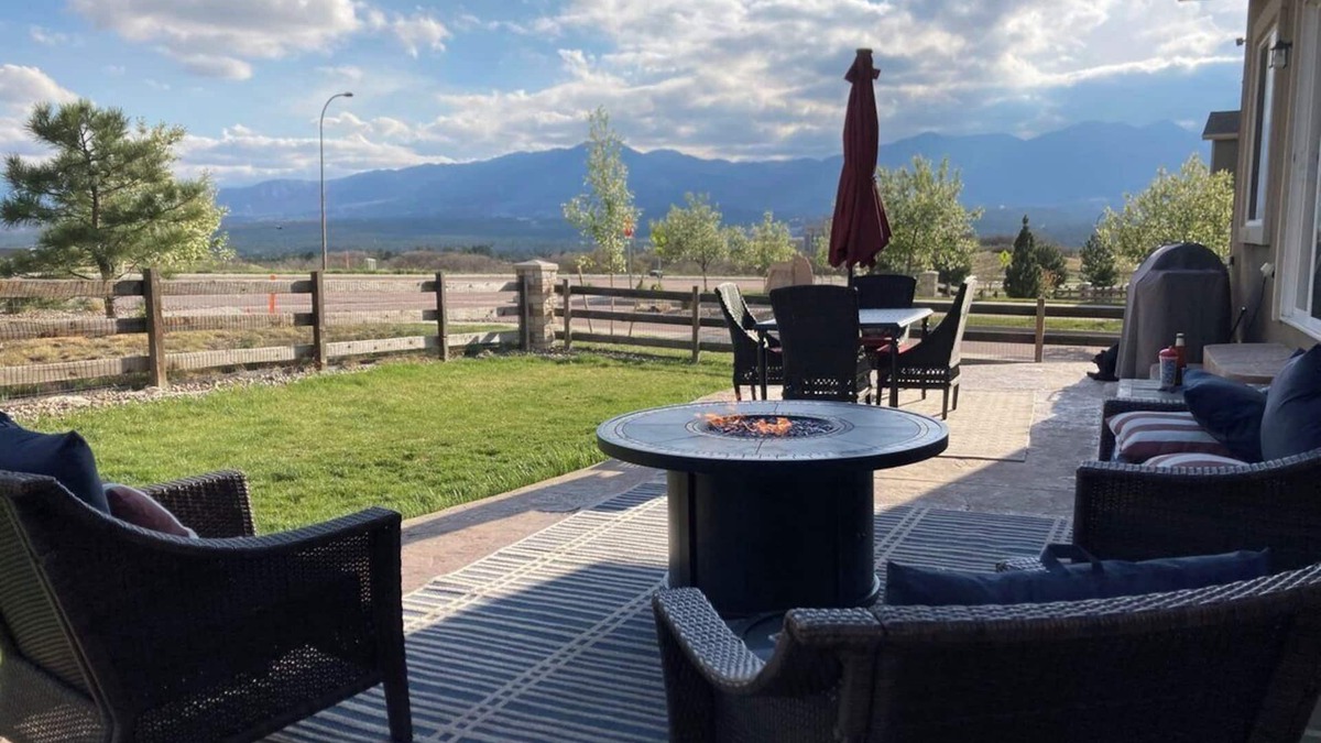 Northgate House | Mountain Views, Air Force, Hiking, Fire Pit, WiFi, Gourmet Kitchen, pet friendly