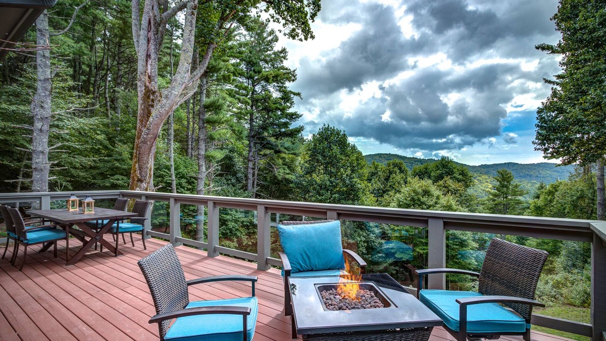 Blowing Rock House | ☆ Mountain Views with Hot Tub, Fire Table, Game Room, Located in Blowing Rock