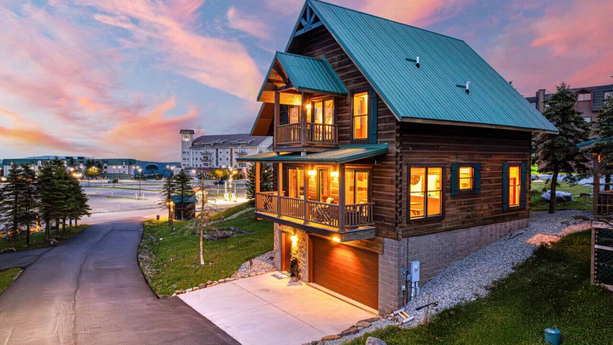 Snowshoe Cabin | Mountain Views With Bike Storage And Game Room