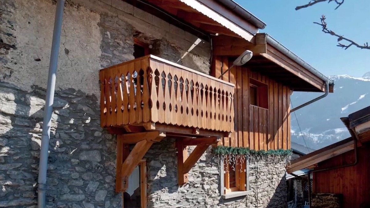 Great Alpine Road Apartment | Mountain village apartment overlooking 3 Valleys