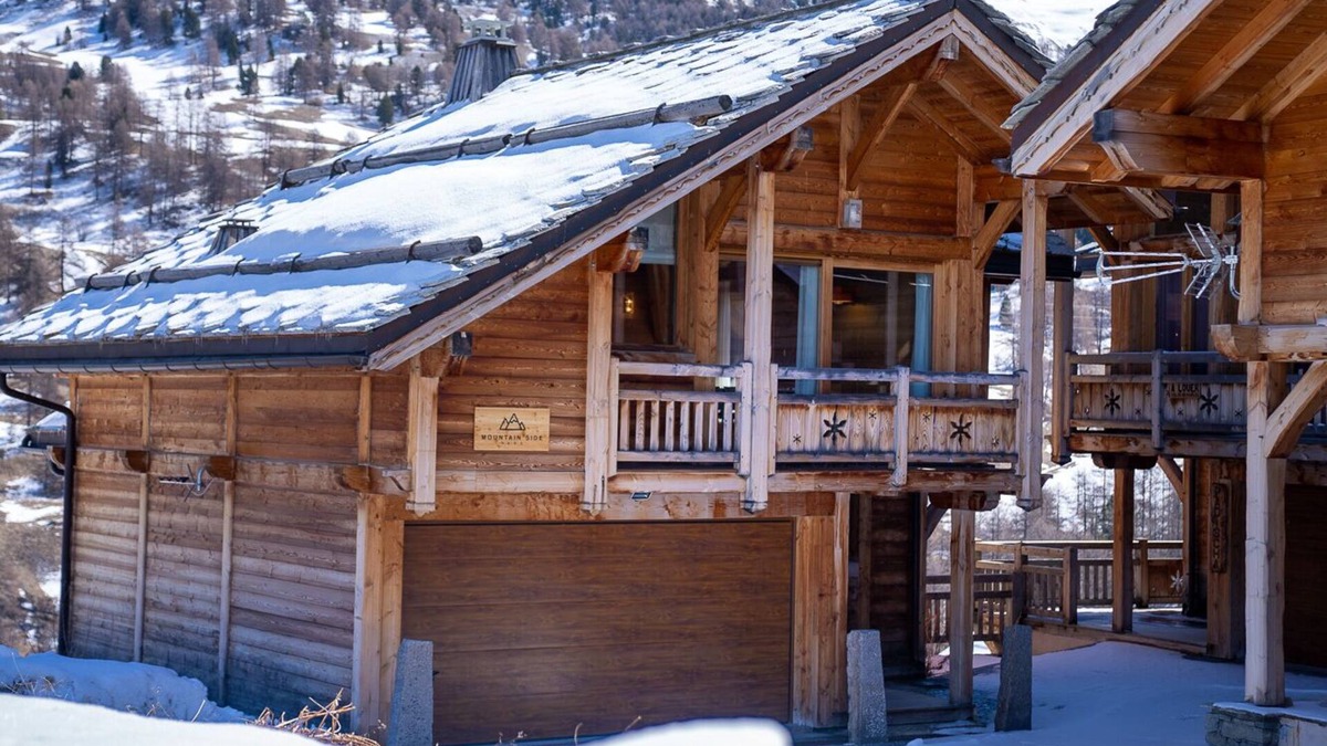 Les Claux Ski Chalet | Mountainside chalet with sauna and jacuzzi 200m from the slopes
