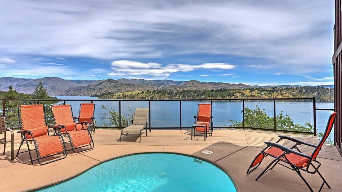 Manson House | Mountainside Chelan - 2 houses for the price of one, private waterfront, small private pool .