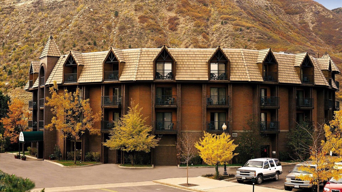 Historic Downtown Durango Resort | MountainSide Resort near Zip Lining and Museums