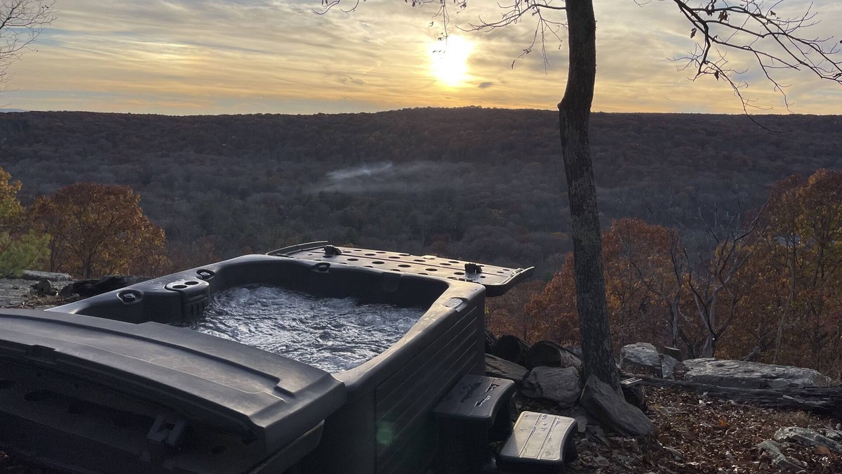 Bushkill House | Mountainside Spa With View’s