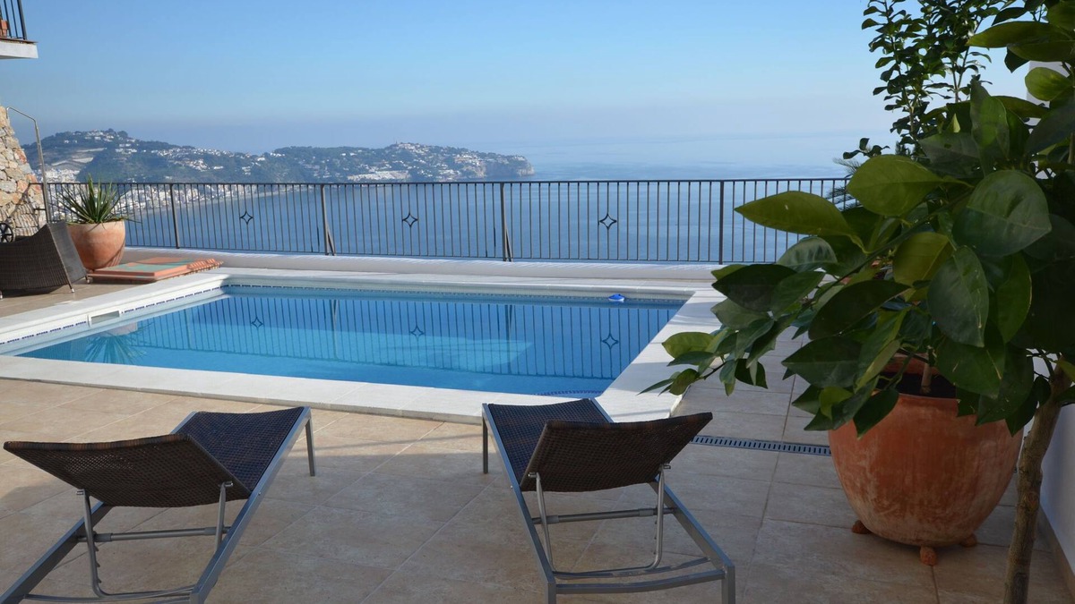 La Herradura Villa | Mountainside villa and view overlooking the sea, a paradise on earth