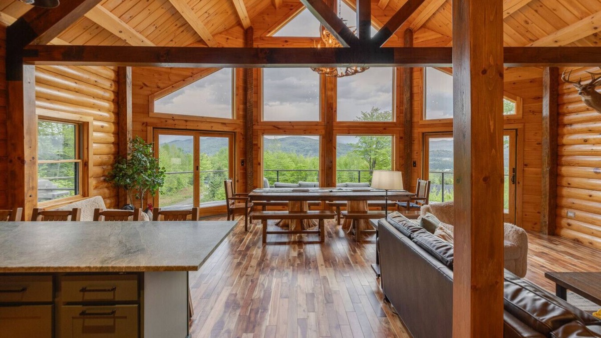 Thornton Cabin | Mountaintop Cabin with Incredible View