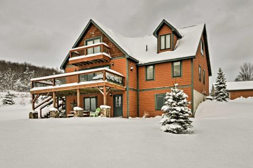 Ellicottville House | Mountaintop Ellicottville Home 7 Mi to Ski Resort