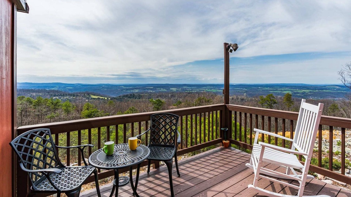 Capon Bridge Ski Chalet | Mountaintop Views, Hot Tub, Deck, Fire Pit & WiFi