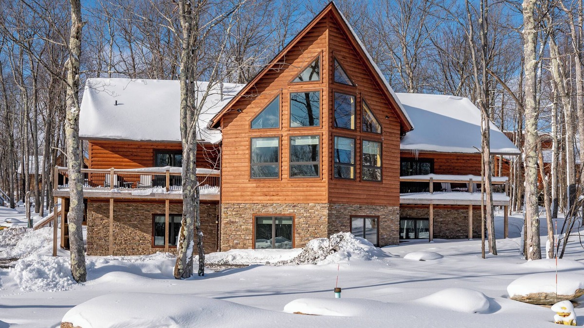McHenry House | Mountaintop Views w/All Suites, Hot Tub & Arcade