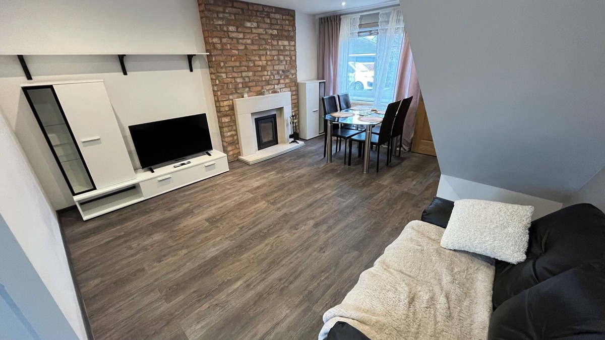 Thurnscoe House | Mountfiled Walk - 3 Bedroom House