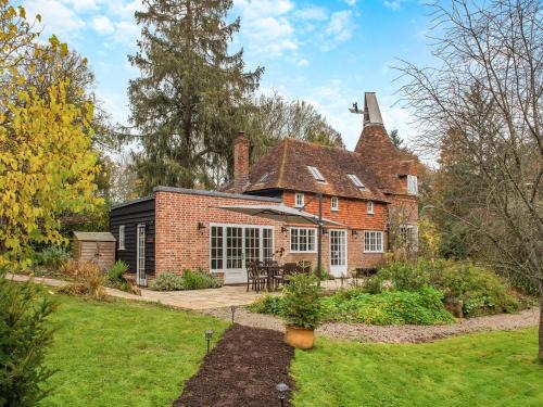 Wadhurst House | Mousehall Oast