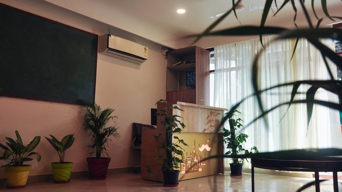 New Friends Colony Hostel | Moustache Delhi - Hostel
