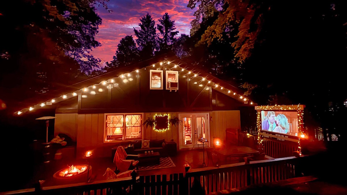 Charter Hills Cabin | Movies under the Stars/Storybook Chalet on Beech Mtn/Concerts/Hiking/Hot Tub/Pet