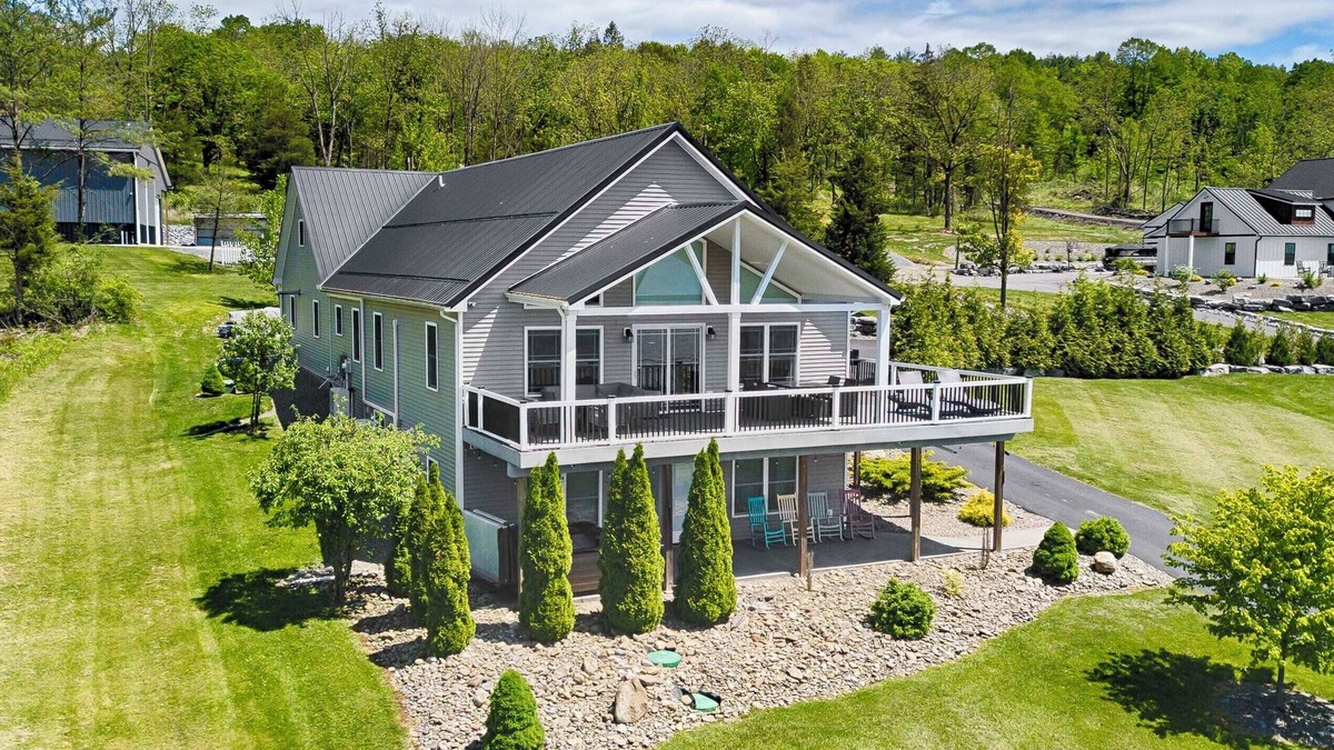 Lodi House | Moxie on the Lake: Relaxing Pet Friendly Seneca Lake Getaway!