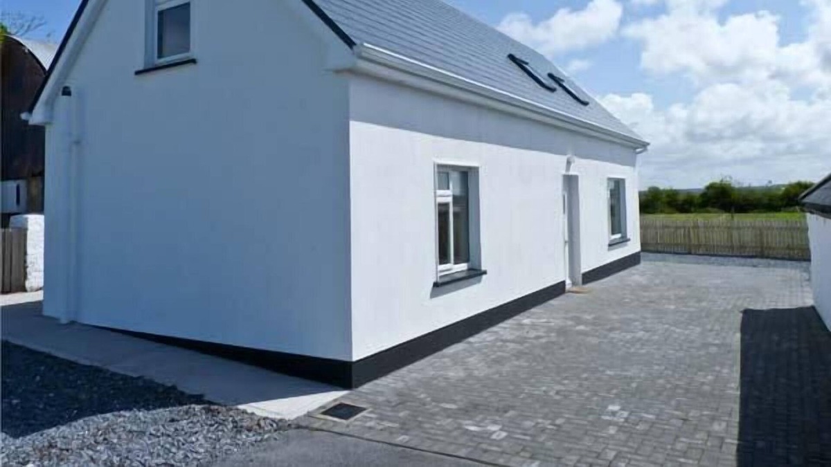 County Clare Cottage | MOYASTA HOUSE, family friendly in Kilkee, County Clare