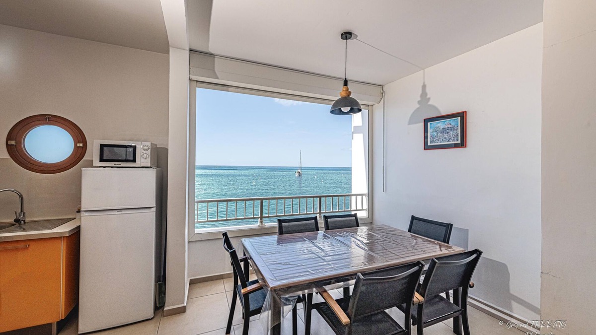 Saint-Pierre Apartment | Les Pénates - Appt vue mer proche plage