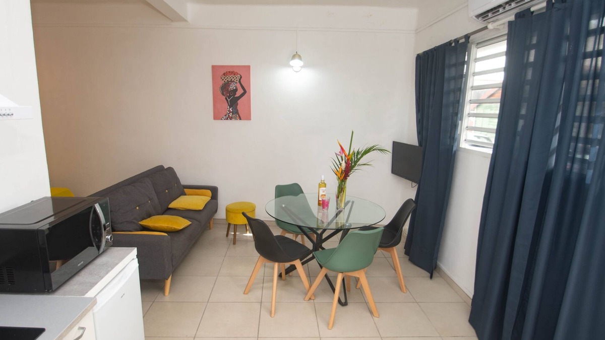 Saint-Pierre Apartment | La Kalenda - Studio climatisé
