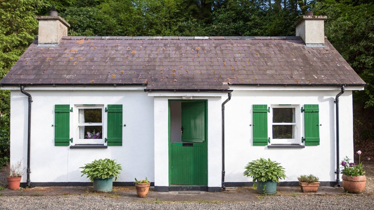 Gortin Cottage | MR MCGREGORS' COTTAGE, pet friendly, with open fire in Gortin