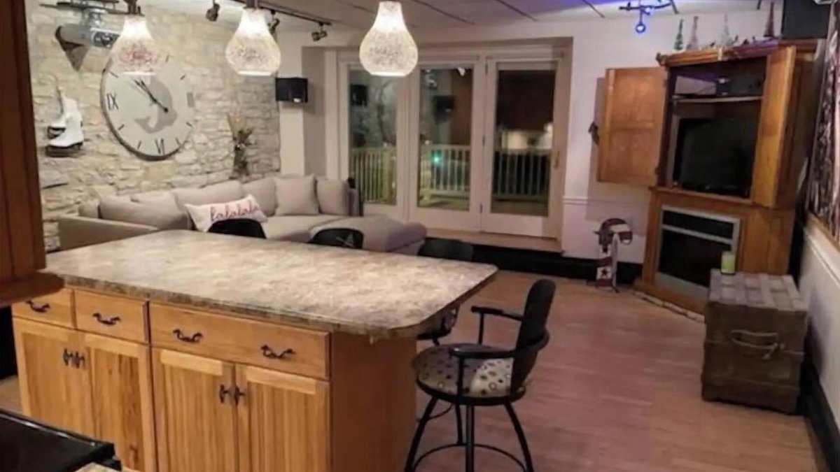 Guttenberg Apartment | Mr. Rogers River View