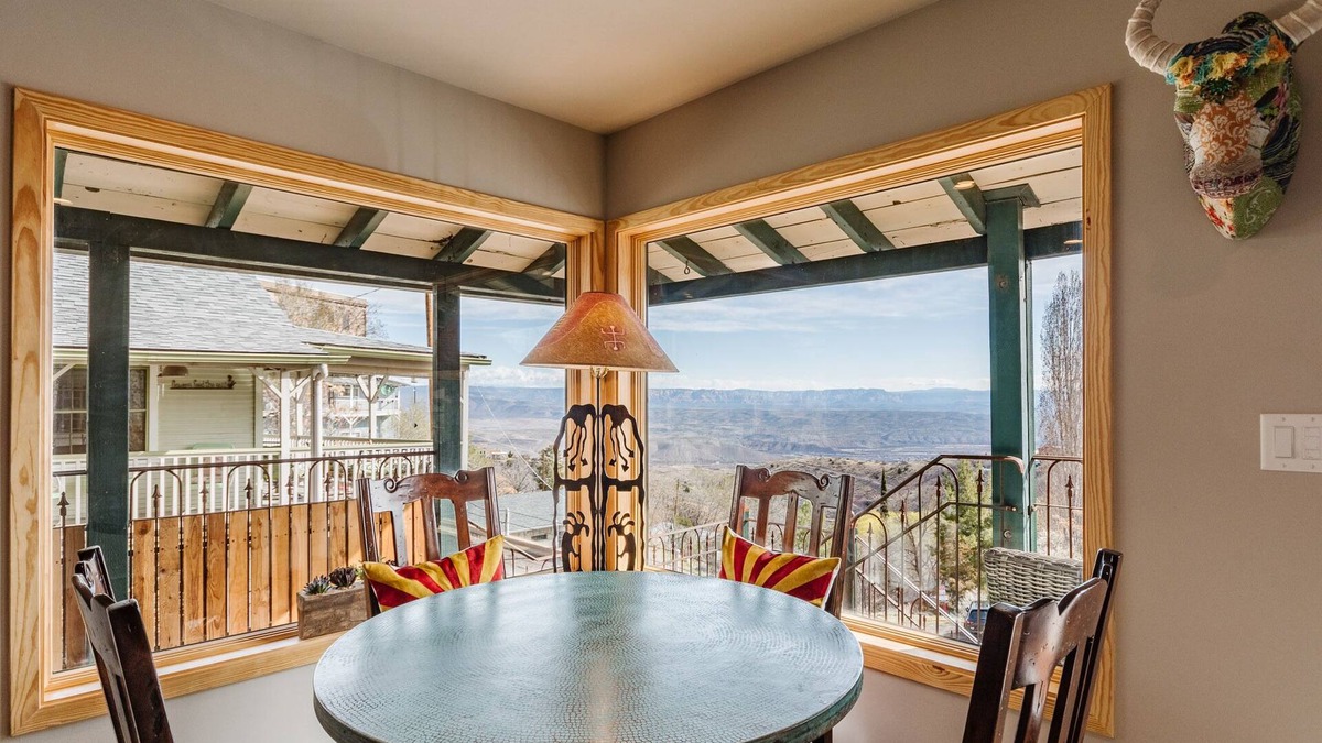Jerome House | Mrs. Garcia's Bungalow W/Captivating Views