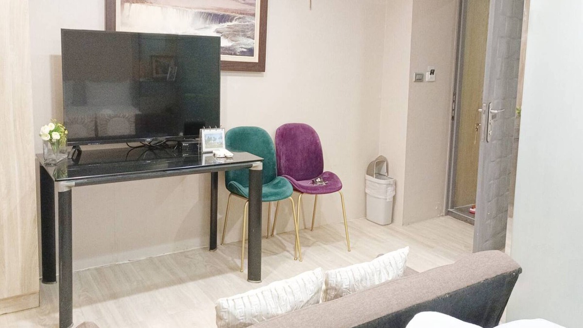 Zhongshan Apartment | 【MRT Premium Room with Window and Balcony】Monthly Stay