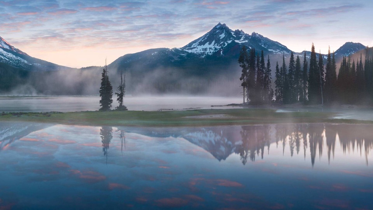 RiverWild House | Mt Bachelor Vlg Resort Home. Swimming, Fireplace, River Trails, Garage. Near Golf and Biking Trails.