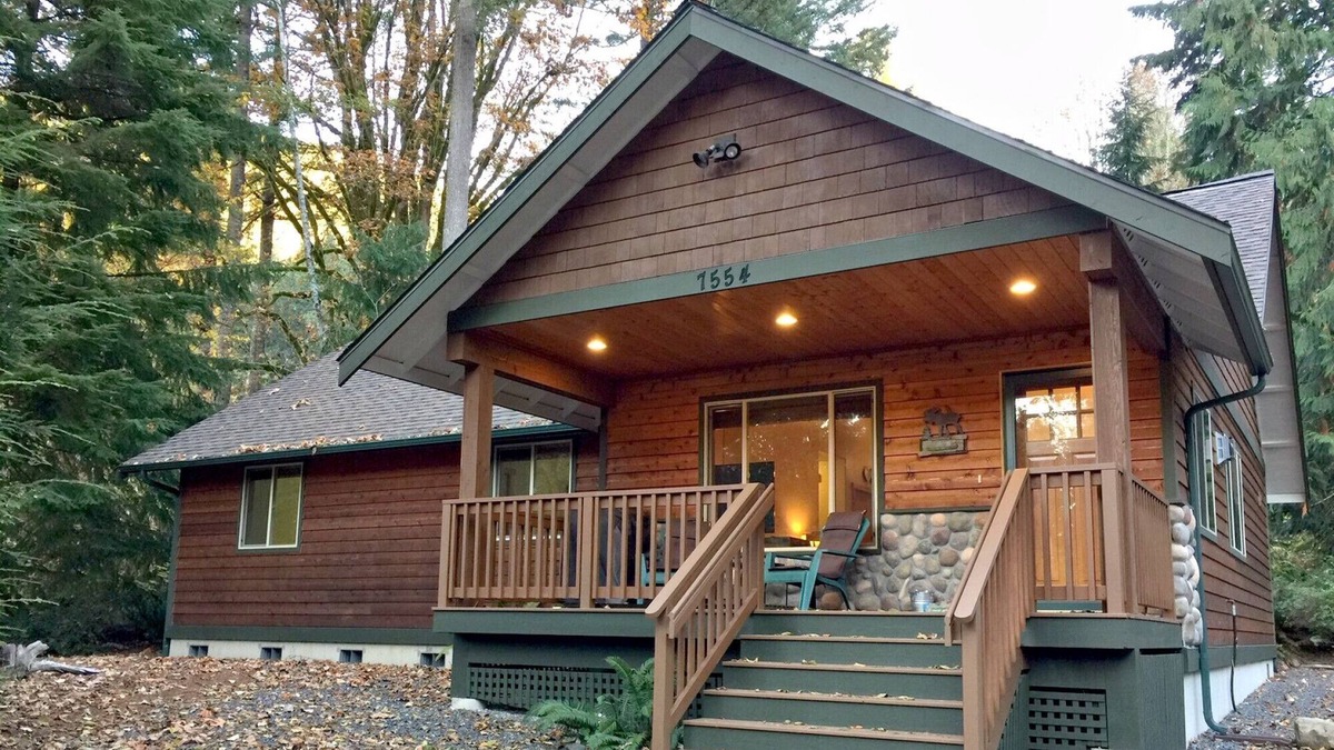 Warnick House | Mt. Baker Lodging Cabin 65 – SLEEPS 10!