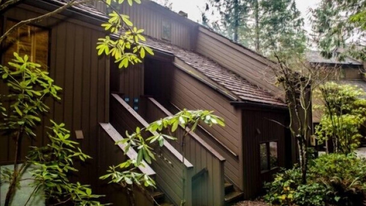 Glacier Apartment | Mt. Baker Lodging Condo 31- Sleeps 2!