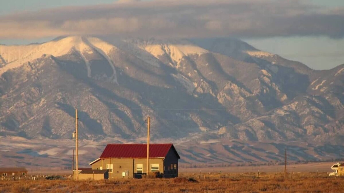 Alamosa House | Mt Blanca vista, views of multiple 14ers and Sand Dunes National Park.
