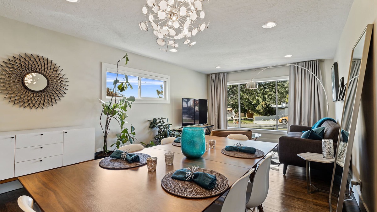 Olympus Cove House | Mt Olympus Modern – Great Location - Entire House