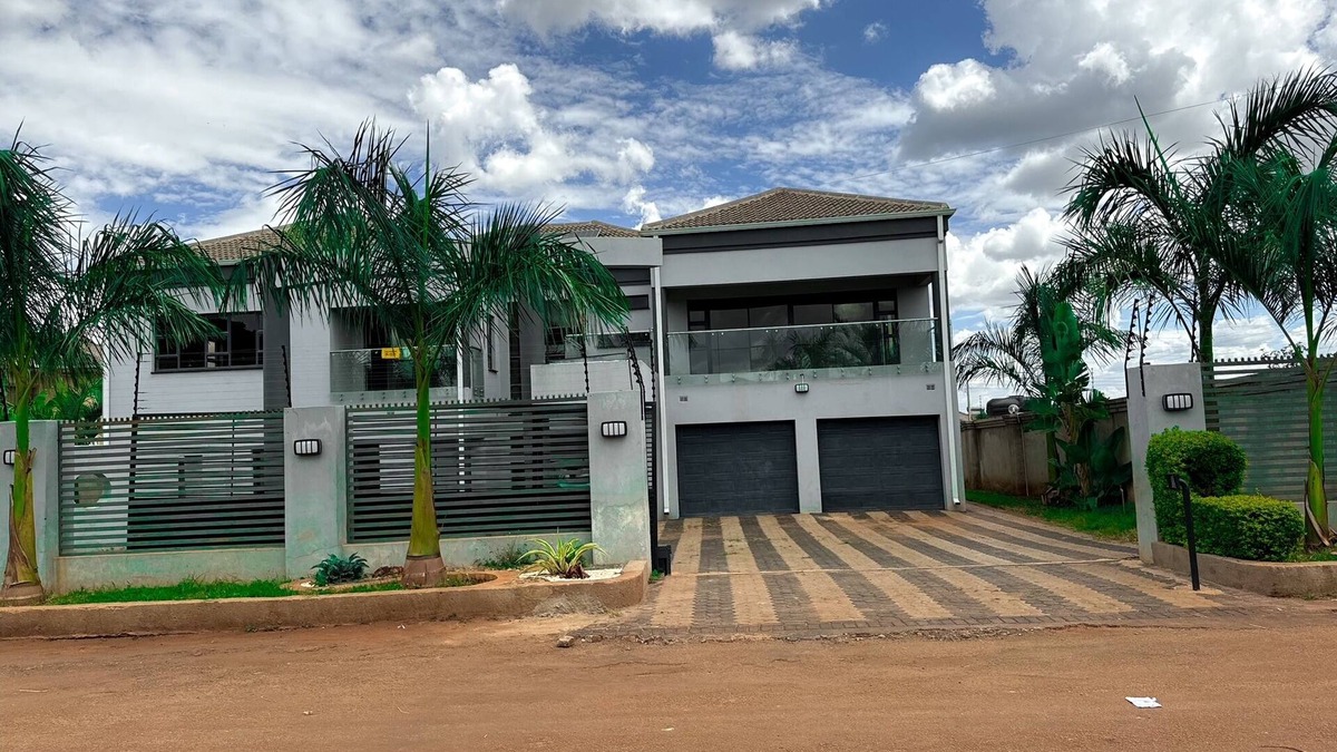 Mazowe House | Mt Pleasant Holiday Villa