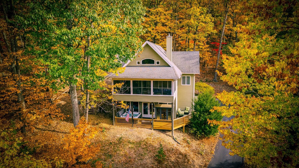 Massanutten House | Mt Views - Sauna - Hot Tub - Adulting - Game Room